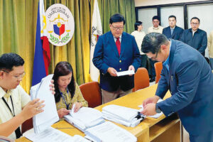 L’organismo anti-corruzione filippino raccomanda accuse contro i legislatori per lo scandalo delle inondazioni