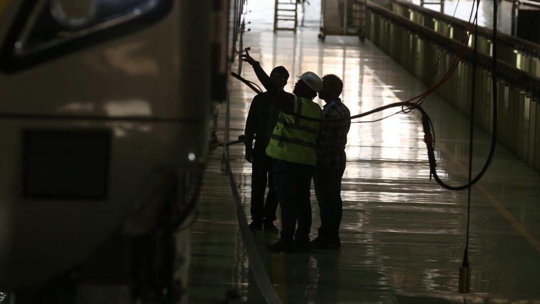 Treno travolge operai in Cina, 11 morti e due feriti – Asia