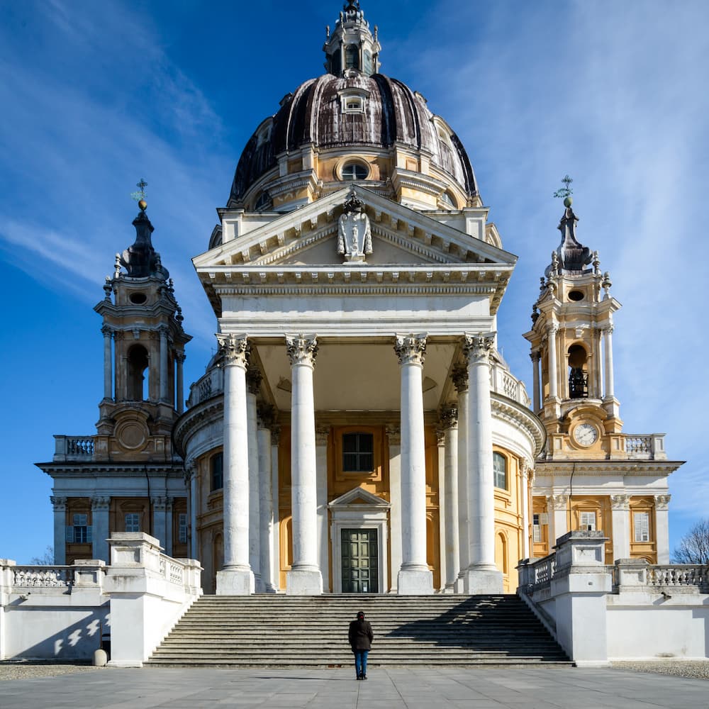 Basilica di Superga con la luna- una meraviglia – Italophilia