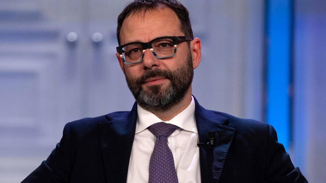 Asset russi, Patuanelli: “Senza senso ricorrere al Mes. Per noi non esiste”