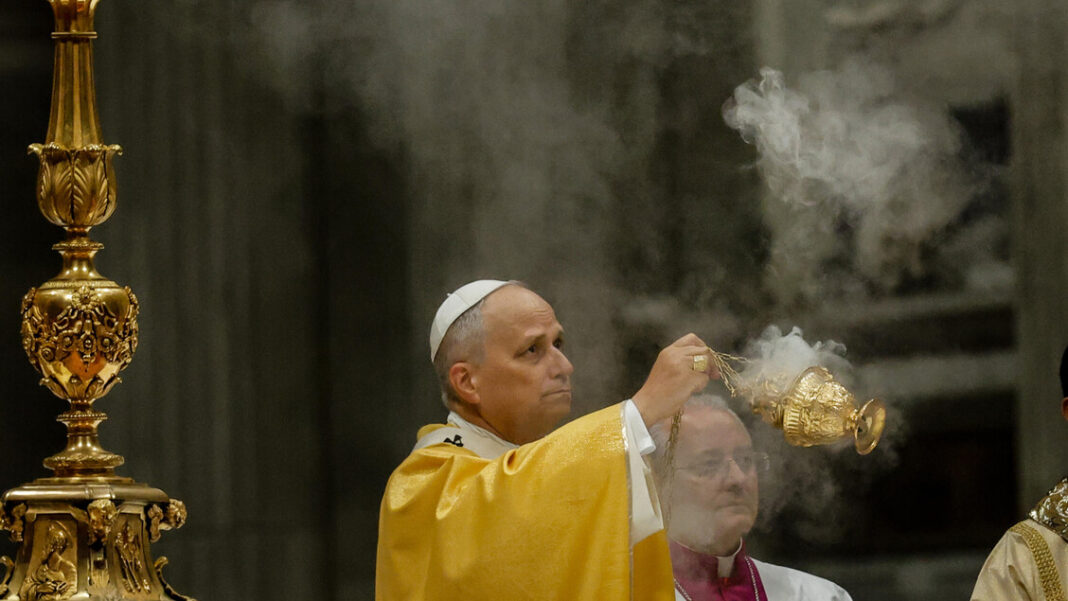 Papa Leone XIV, prima messa della notte di Natale: “Contro le tentazioni di dominio, Dio si fa uomo” – LA DIRETTA – Vaticano News