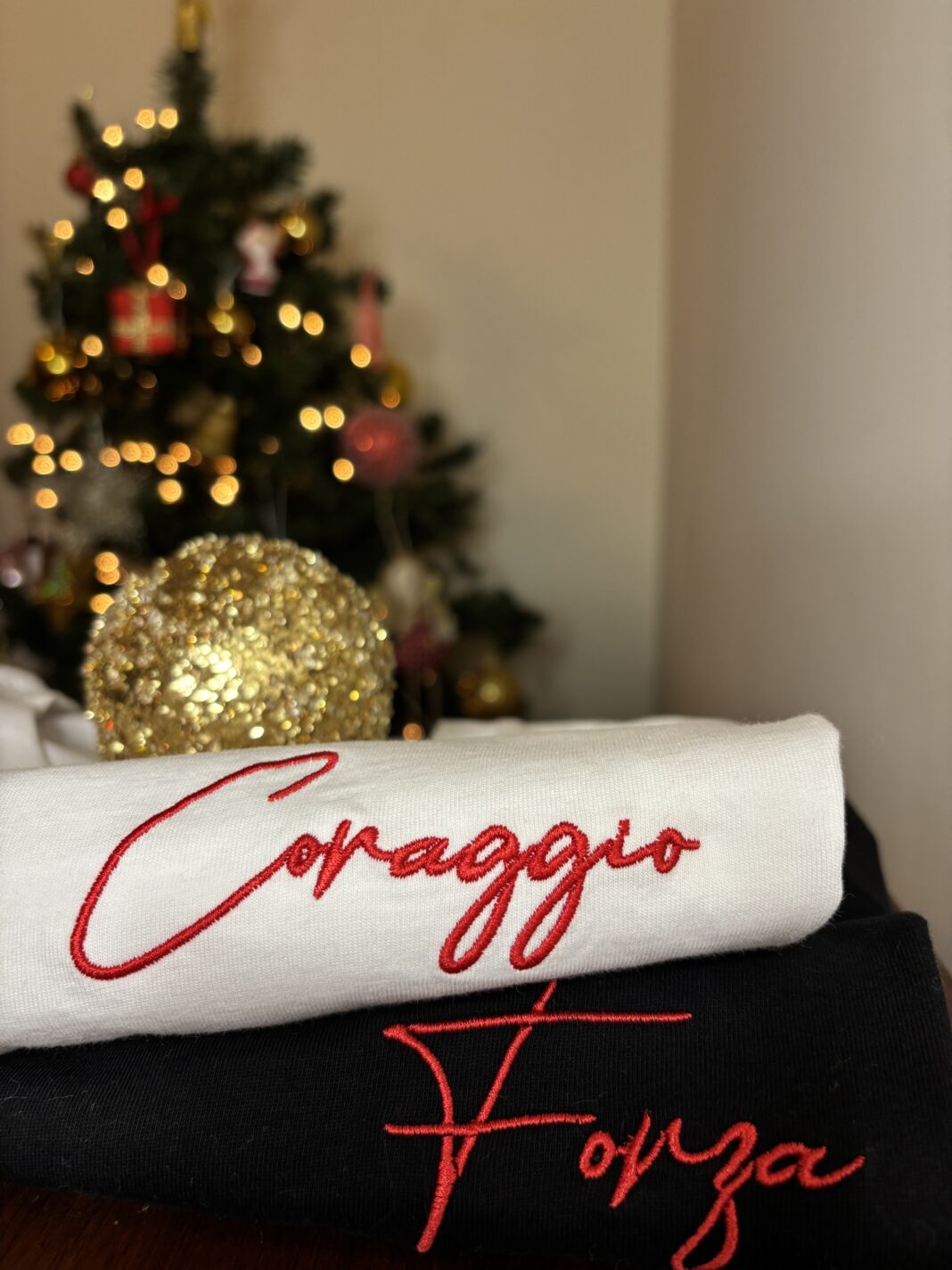 Values Brand trasforma il Natale: la felpa diventa il regalo simbolo di identitĂ , etica e stile