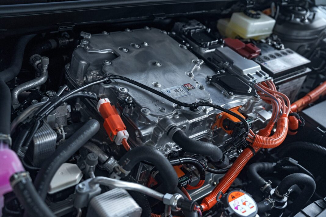 Energia impavida, molteplici possibilità: Toyota Motor Filippine lancia ufficialmente bZ4X BEV