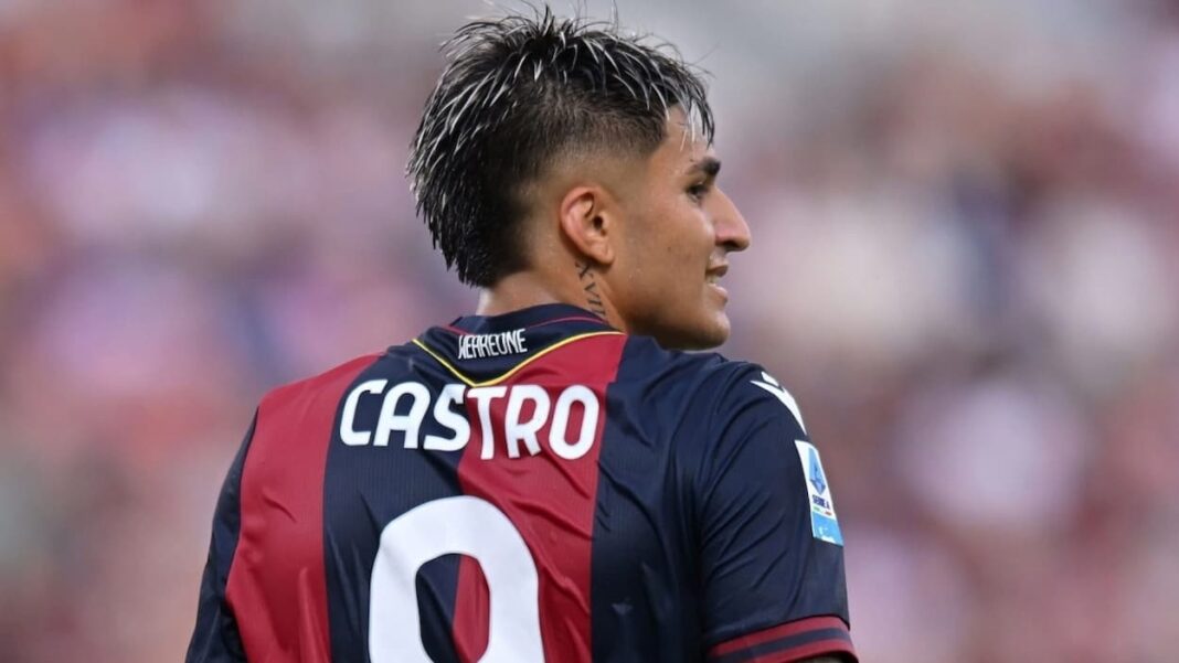 La stella del Bologna Santiago Castro nella lista dei desideri estivi dell’Inter