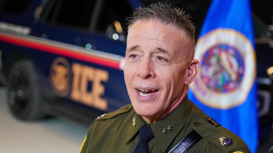 Greg Bovino, il regista della paura che guida la guerra dell’Ice agli immigrati