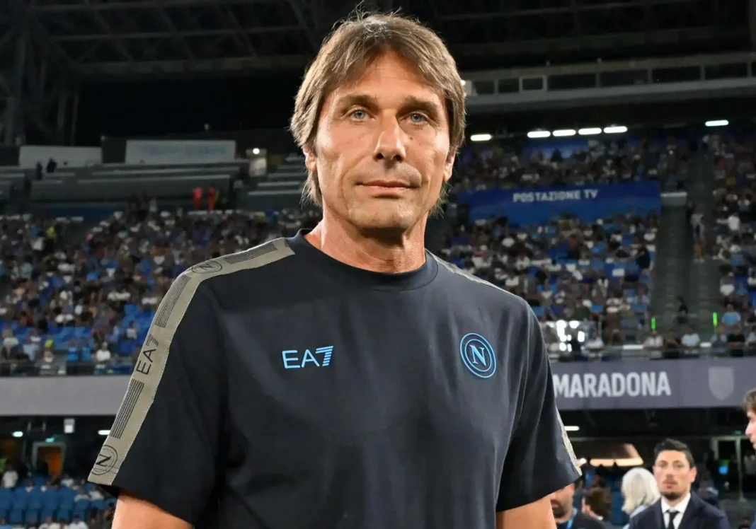 L’agente accusa Antonio Conte di tenere in ostaggio i giocatori del Napoli