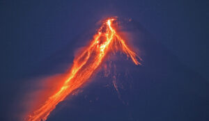 I disordini di Mayon potrebbero portare a un’eruzione di lava, afferma PHIVOLCS
