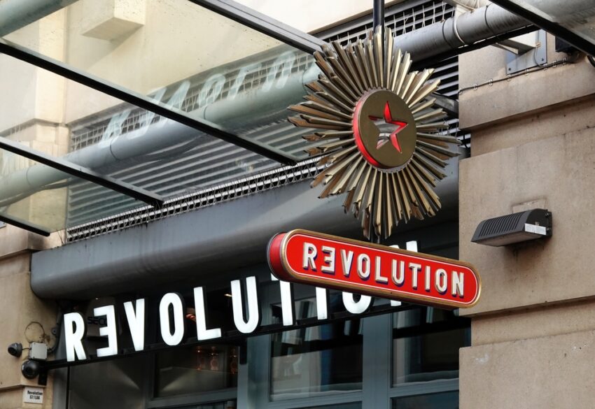 Il gruppo di bar Revolution viene salvato ma quasi 600 posti di lavoro vengono persi con la chiusura di 21 siti