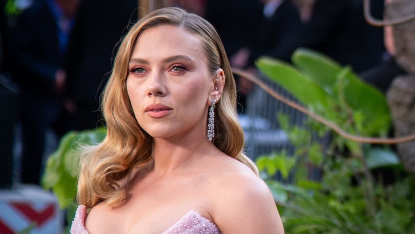 Scarlett Johansson e Cate Blanchett sostengono la campagna accusando le aziende di intelligenza artificiale di “furto”