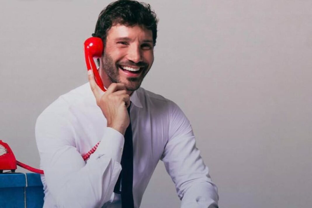 Stefano De Martino frecciatina a Raoul Bova: la reazione inaspettata dell’attore