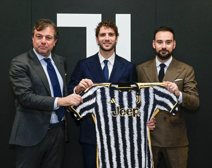 Il Manchester United fa un approccio clamoroso con Manuel Locatelli