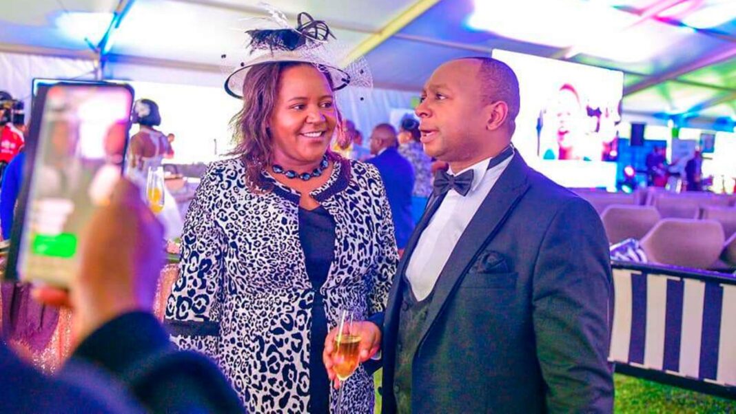 Coppia Bonfire separata in 48 linee telefoniche, fila da 1,8 miliardi di scellini