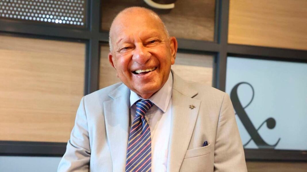 Il padrino della pubblicità keniana compie 90 anni e continua a lavorare