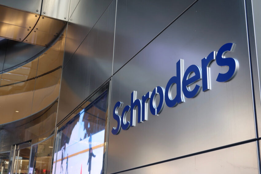 Schroders, sostenitore della cittĂ , verrĂ venduto al rivale statunitense con un accordo da 9,9 miliardi di sterline
