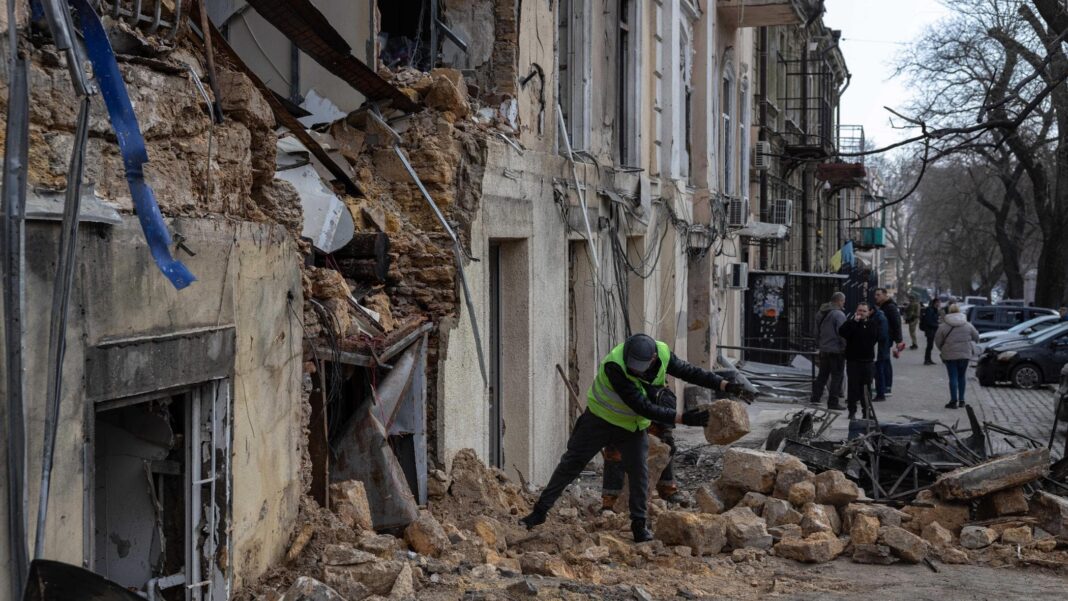 Guerra Ucraina – Russia, le notizie di oggi. Meloni: “Orban? Problema risolvibile, serve flessibilitĂ ”