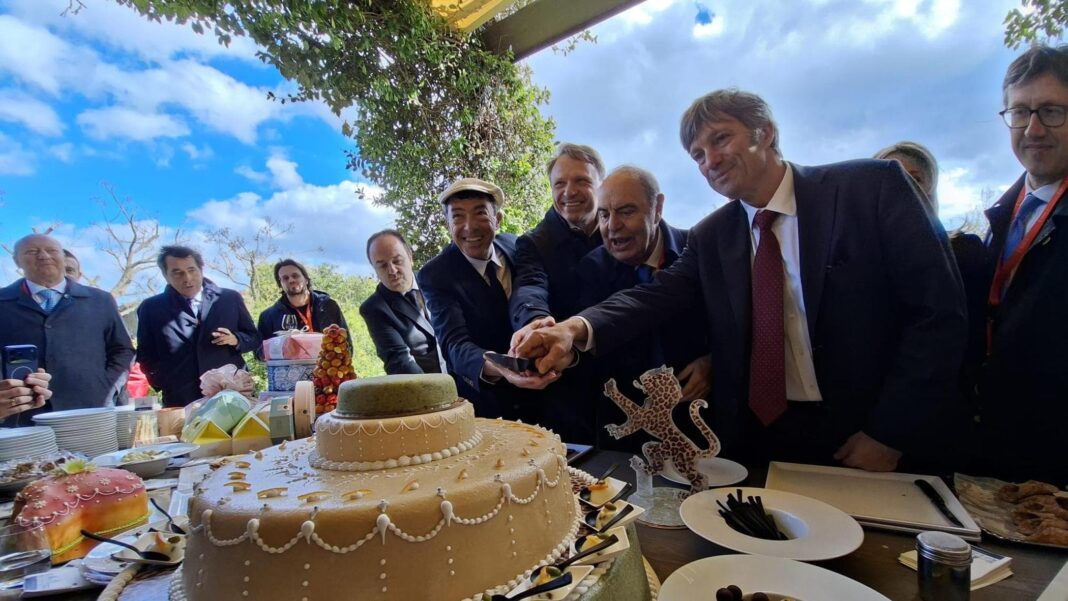 Voto anticipato e rimpasto nei capannelli della masseria di Vespa. Lollobrigida apre al turnover