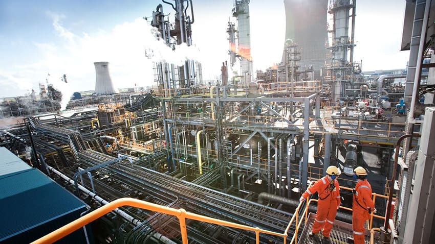 Ineos registra una perdita di 593 milioni di dollari e salta il dividendo poiché le tensioni in Medio Oriente colpiscono i costi