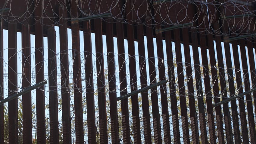 L’azienda britannica Sintela si aggiudica un contratto da 200 milioni di dollari al confine degli Stati Uniti utilizzando il rilevamento AI in fibra ottica