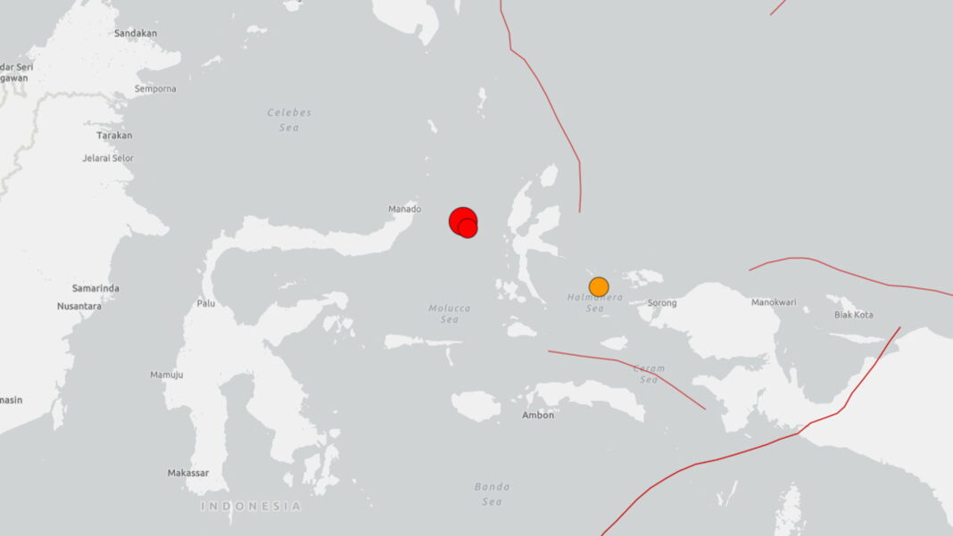 Forte terremoto di magnitudo 7.3 in mare in Indonesia, allerta tsunami: un morto