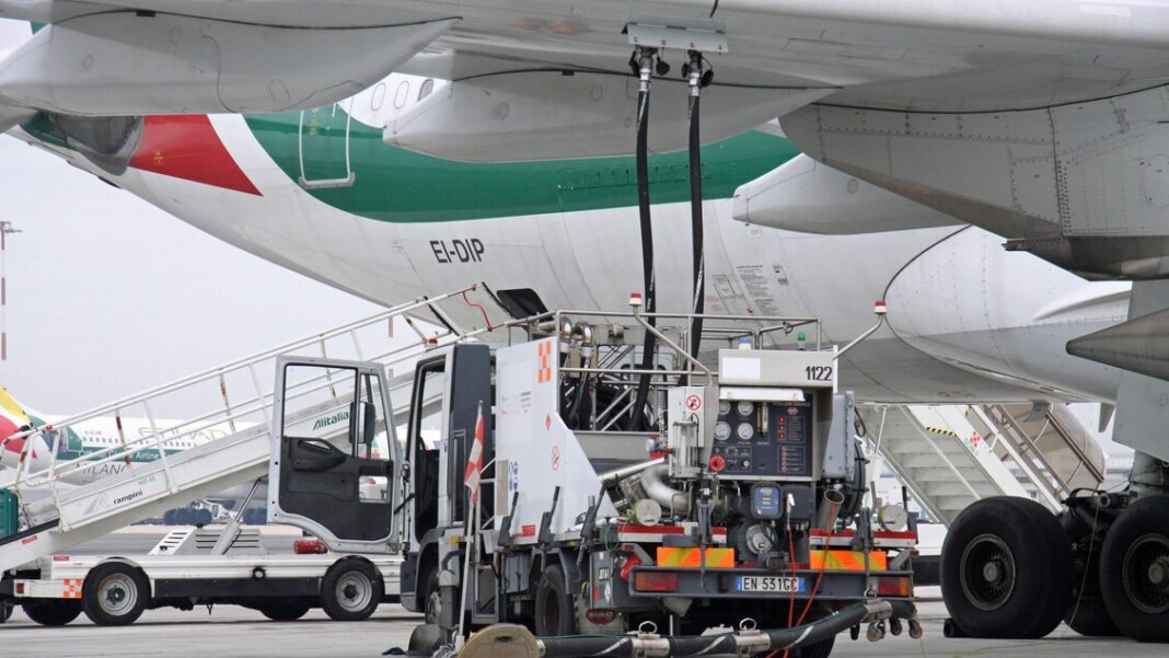 Altri aeroporti senza carburante, limiti anche Brindisi, Reggio Calabria e Pescara – Cronaca