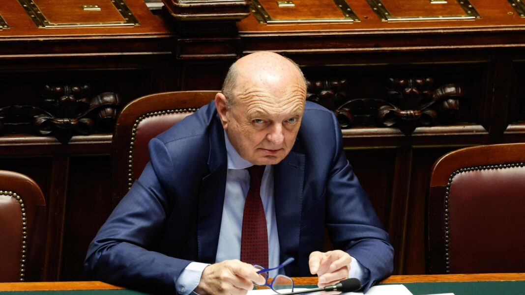 Pichetto: “Con uno shock energetico totale riserve solo per un mese. C’è ipotesi di razionamenti”