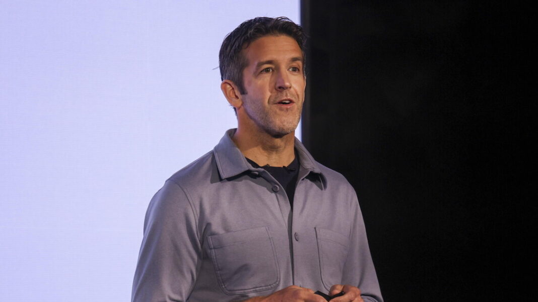 Tim Cook lascia la guida di Apple, John Ternus nuovo ceo – Notizie