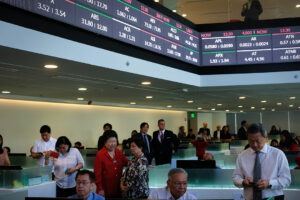 Il PSEi crolla, le prese di profitto, la guerra pesano sul sentiment