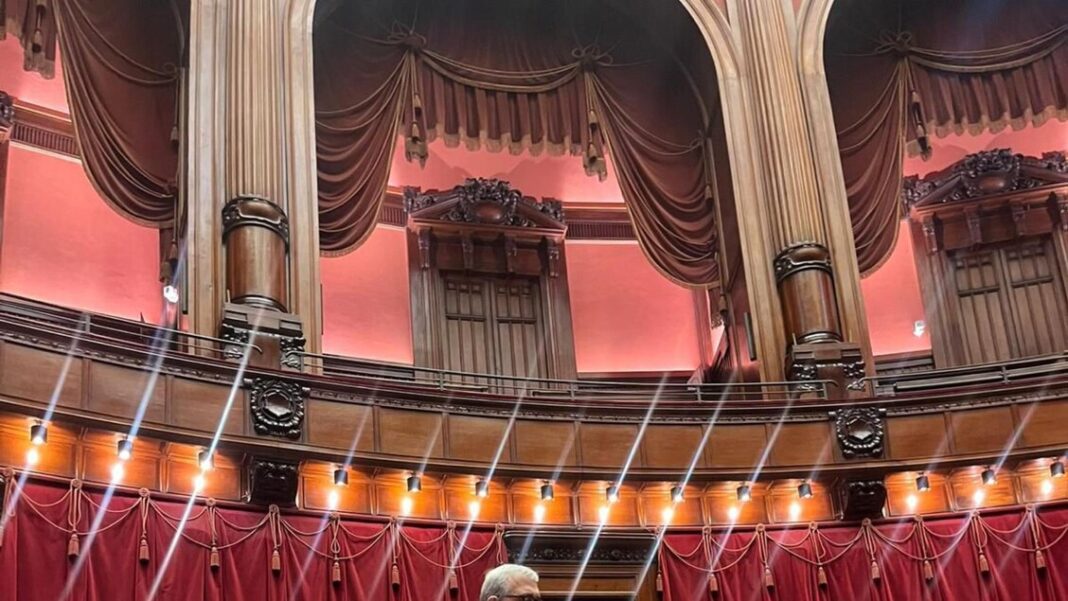 Giachetti si incatena in Aula: ‘Qui finché non si sblocca la Vigilanza Rai’ – Notizie