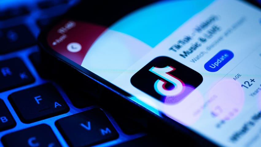 TickTickTrader batte TikTok nella battaglia sui marchi del Regno Unito: Lord Sugar sostiene la vittoria delle piccole imprese