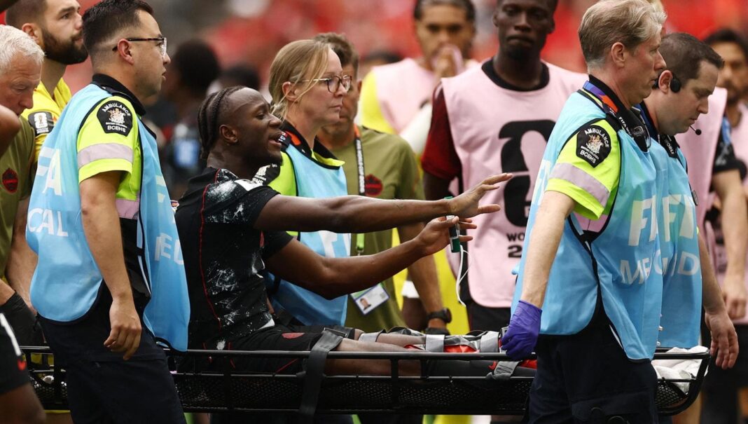 Koné, infortunio choc alla gamba in Canada-Qatar. Avversari e compagni di squadra in lacrime