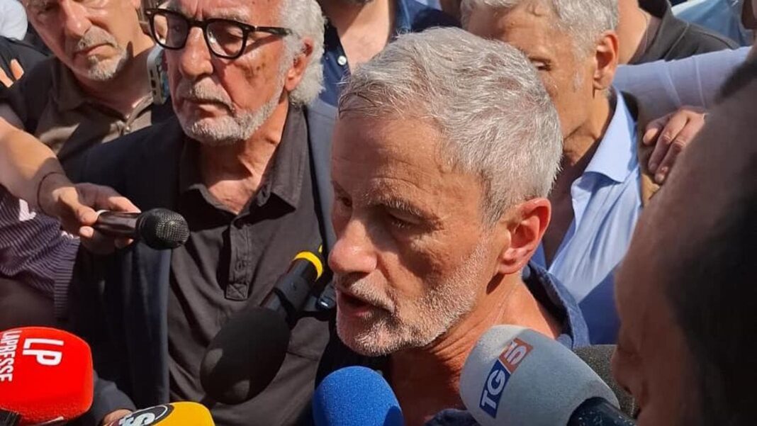 Alemanno esce dal carcere di Rebibbia dopo un anno e mezzo: “Farò politica con Vannacci”