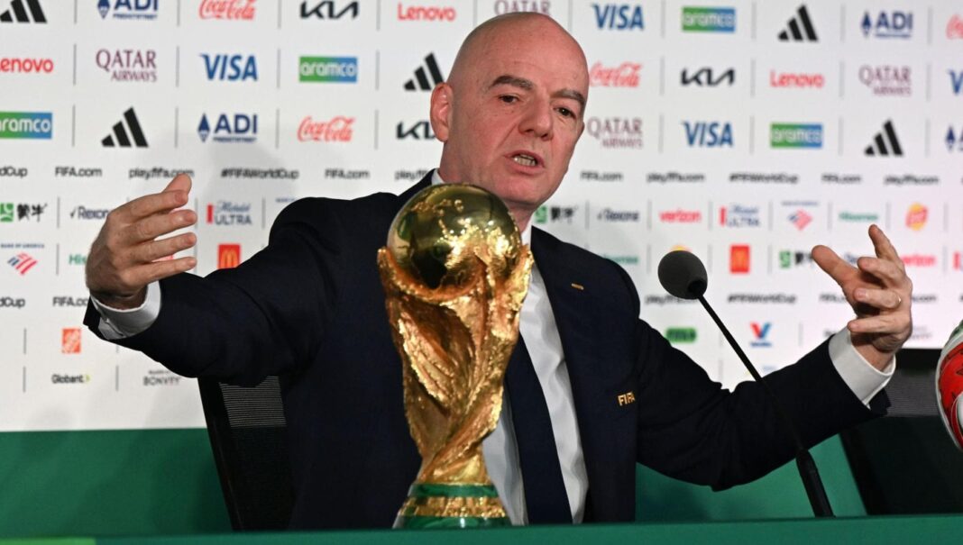 Infantino deride l’Italia: “Magari con Mondiale a 64 squadre si qualificherà”