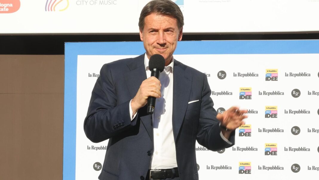 “Voto per i fuorisede. No alla patrimoniale”. Conte a Rep Idee, il dibattito si accende sull’Ucraina