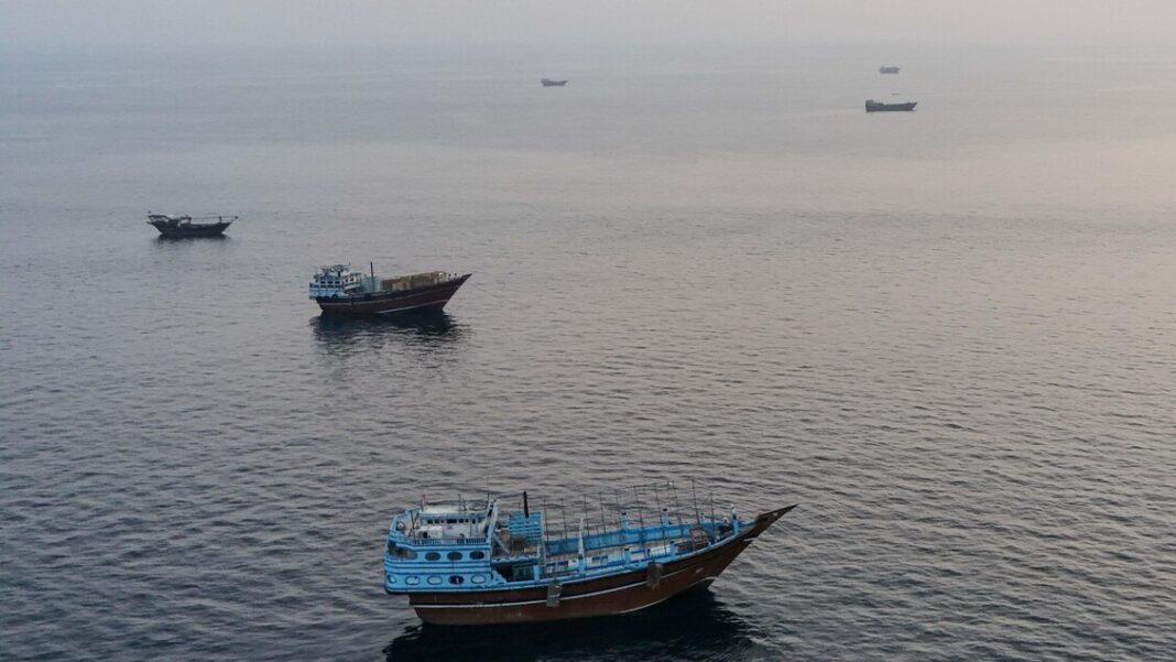 ‘A luglio nuovo round di colloqui’. Nuove tensioni ad Hormuz. Axios: attacchi Usa contro obiettivi Iran nello stretto – Notizie