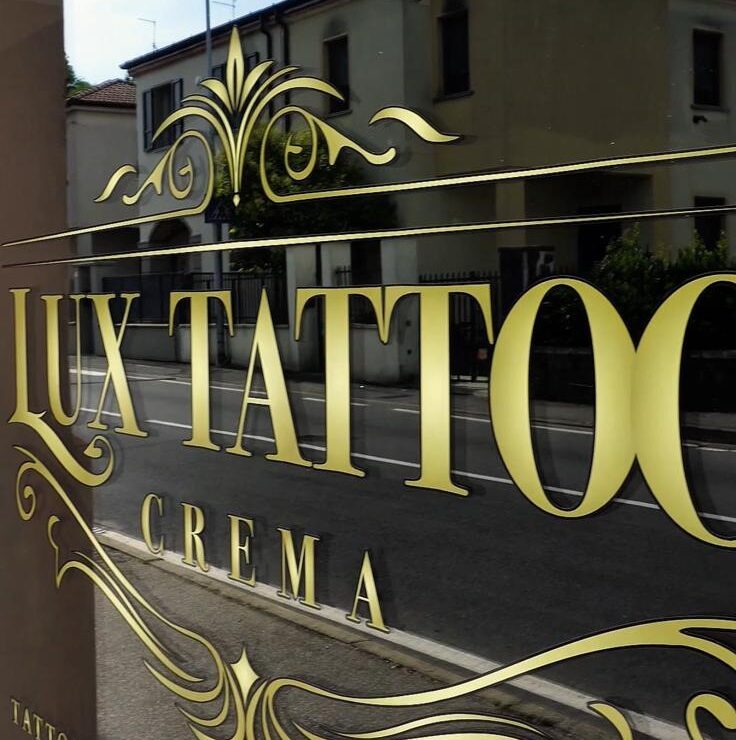 LUX TATTOO: CREATIVITÀ, PROFESSIONALITÀ E FORMAZIONE AL CENTRO DEL PROGETTO DI LUCIANO BRUNO