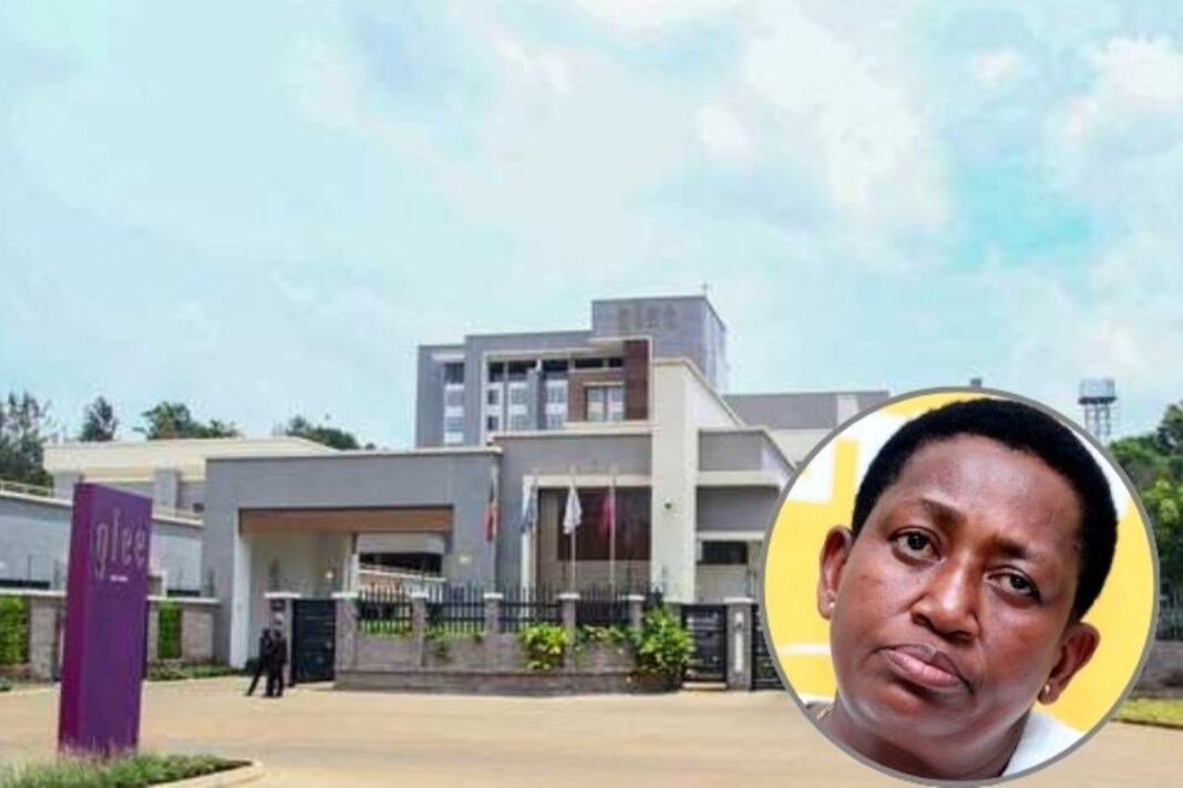 Mary Wambui ha ordinato di pagare 100 milioni di scellini alla Equity Bank, salvo il Glee Hotel