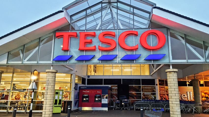 Le vendite di Tesco rallentano mentre il tempo batte la Coppa del mondo, afferma Ken Murphy