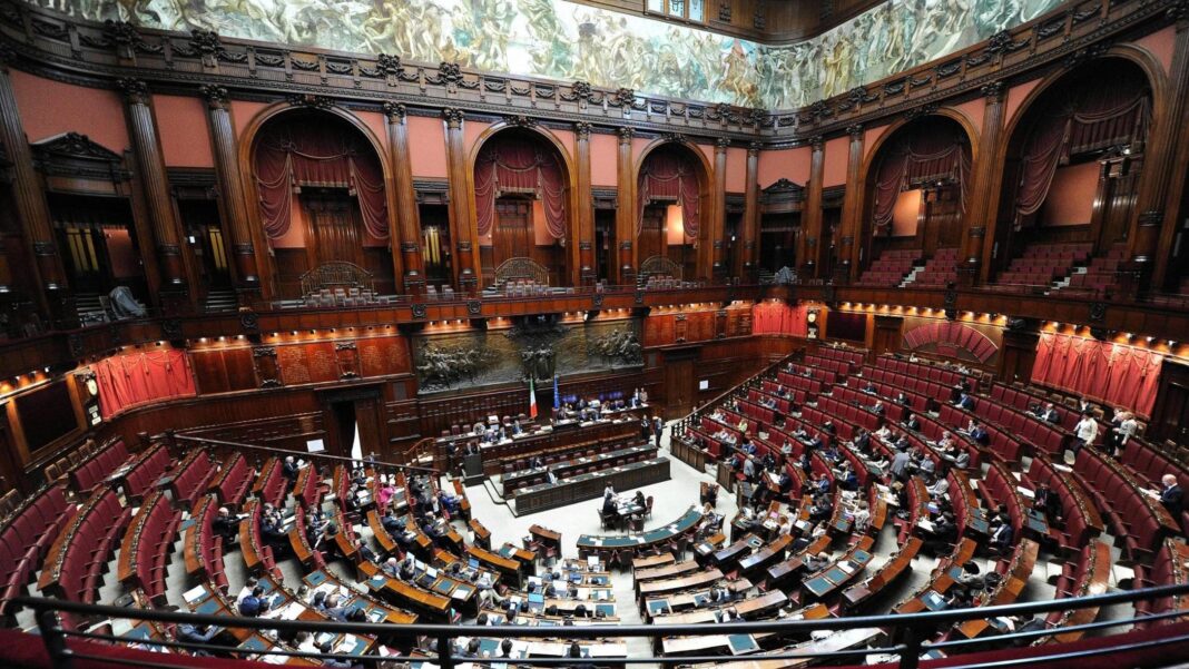 Dal premio alle soglie di sbarramento, cosa prevede la nuova legge elettorale del governo Meloni